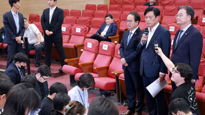 민주 "국힘 개표 중단 요구 일고의 가치 없어&hellip;선관위엔 책임물을 것"