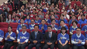 접전지에 기대감&hellip;이 시각 민주당 상황실 [국민의선택]