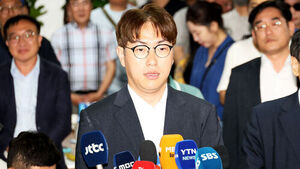 부산 북갑 보선 하정우 석패&hellip;"노력&middot;준비 부족"