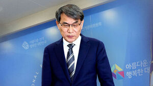 선관위원장 사의 표명&hellip;"용지 부족 투표 중단 22곳"