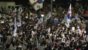 투표소 봉쇄 이어 개표소 봉쇄&hellip;'재선거 요구' 밤샘 집회