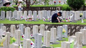 71번째 현충일&hellip;도심 곳곳 추모 물결