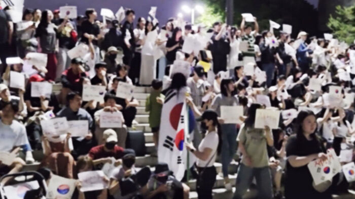 선관위 규탄, 재선거 요구 시위