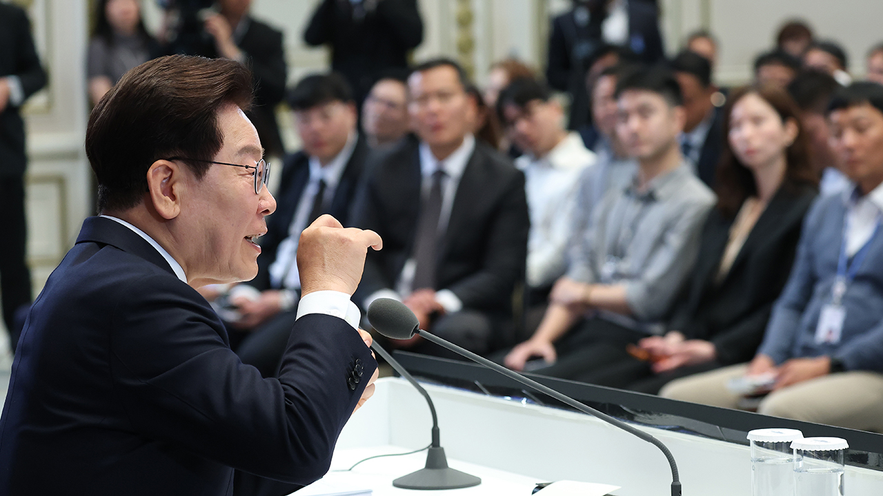 이 대통령, '나무호 피격'에 "이란 의도 아닌 건 확실…엄중 항의"