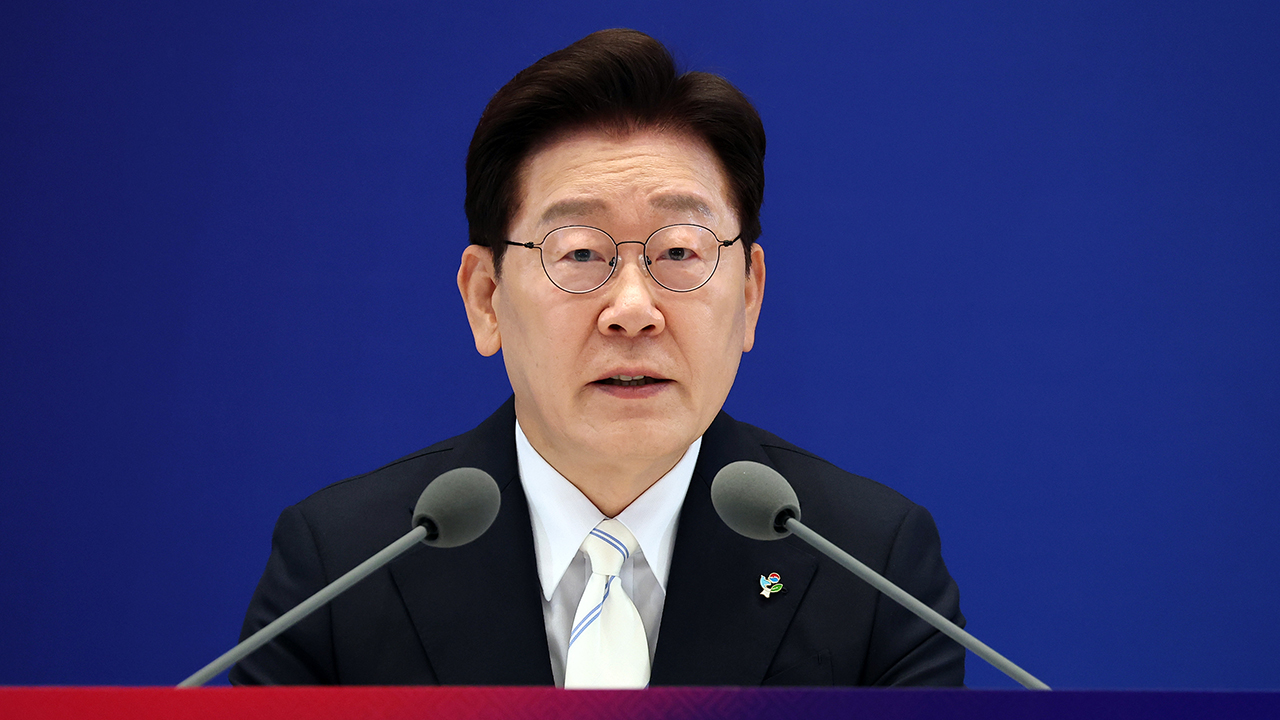 이 대통령 "일본 총리에 군수지원협정 받아들이기 어렵다 얘기"