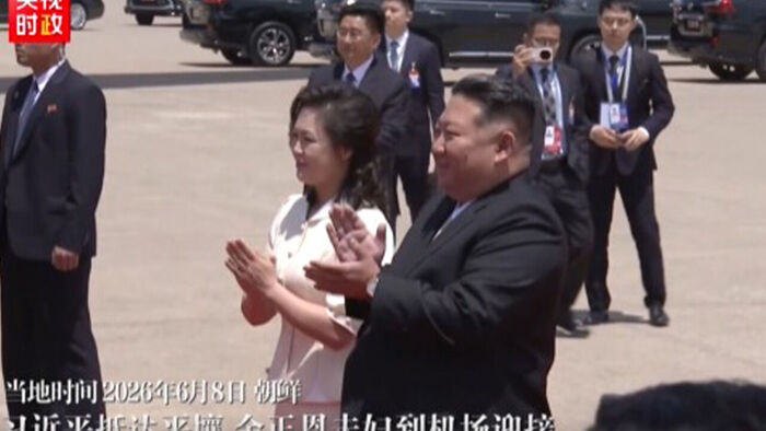 김정은·리설주, 평양공항서 시진핑 부부 영접 (사진=중국중앙(CC)TV 캡처, 연합뉴스)