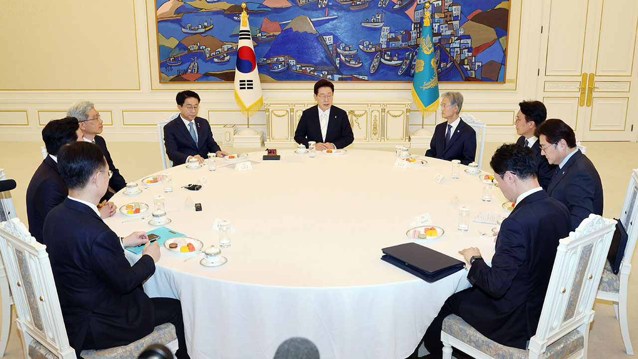이 대통령 "선관위, 방임할 수 없어…합당한 책임져야"