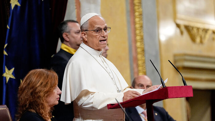 Pope Calls for Peace in Address to Spanish Parliament: "Weapons Cannot Achieve Peace"