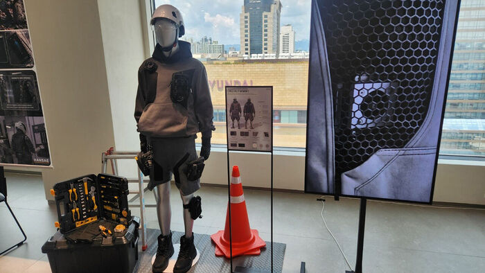 "Robot, What Should I Wear Today?" Hansae Unveils Clothing for Future Humanoids