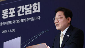벨기에 교민 만난 이 대통령 "격변에 걱정&hellip;더 나은 한국 보여줄 것"