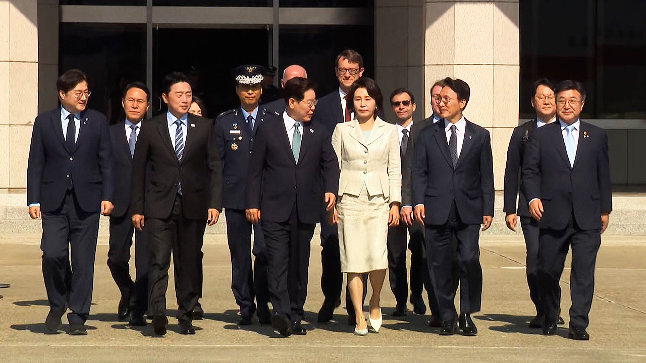 대통령 환송장서 안 보인 정청래…안 갔나, 못 갔나