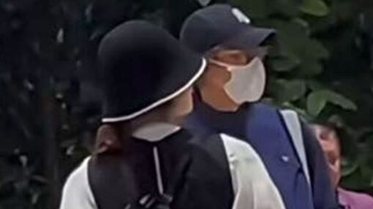배용준·박수진 부부, 싱가포르 가족여행 포착…배우 활동 중단 뒤에도 화제성 여전