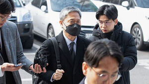 '부실 제작사 인수' 카카오엔터 김성수 전 대표 항소심도 무죄
