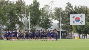 Hong Myung-bo's Squad Completes Final Training Ahead of Fateful Match Against Czech Republic