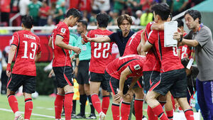Dominating Possession and Exploiting Space: Hong Myung-bo's Squad Clinches Comeback Win with Tailored Tactics
