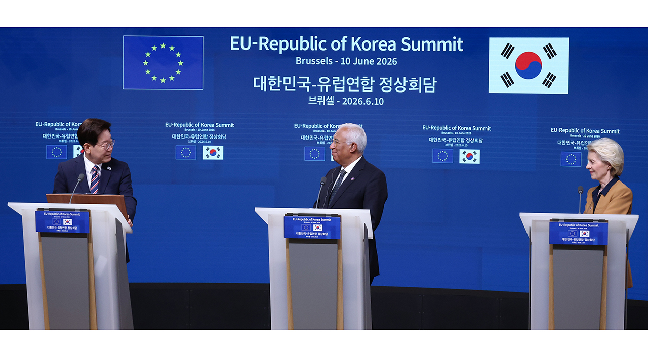 청와대, 한-EU 성명 북한 반발에 "긴 안목으로 평화공존 정책 추진"