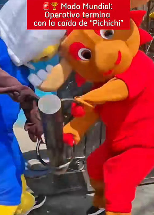 Peruvian police disguised as World Cup mascots during an operation to arrest a drug trafficking suspect (Photo: Screenshot from Peruvian National Police TikTok, Yonhap News)