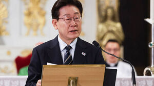 이 대통령 "흡수통일 추구 안 해&hellip;군사적 신뢰 회복 노력할 것"