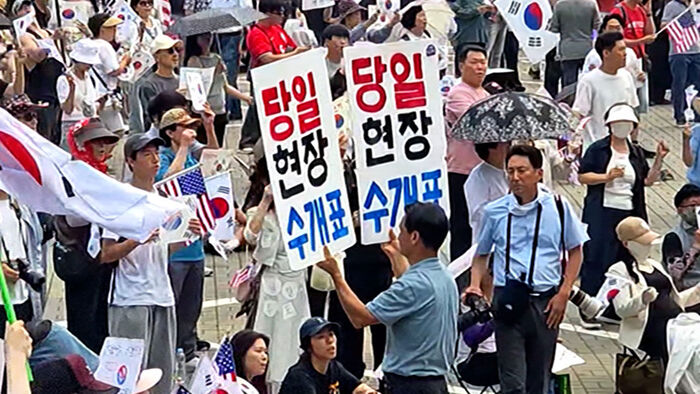 투표용지부족사태, 재선거 시위