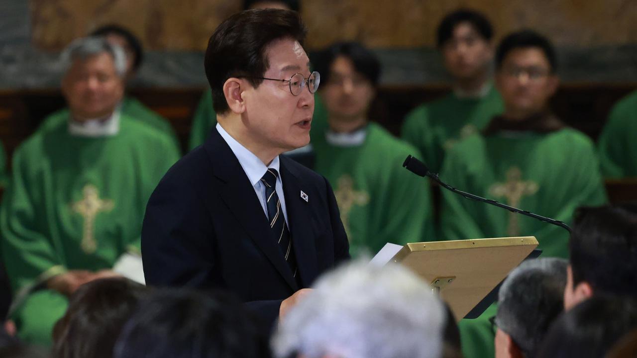 이 대통령, '한반도·세계 평화 선순환' 부각…국제사회 지지 당부