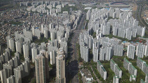 Bank of Korea: "Rising Jeonse and Monthly Rent Burdens for Non-Homeowning Households Require Support for Vulnerable Groups"