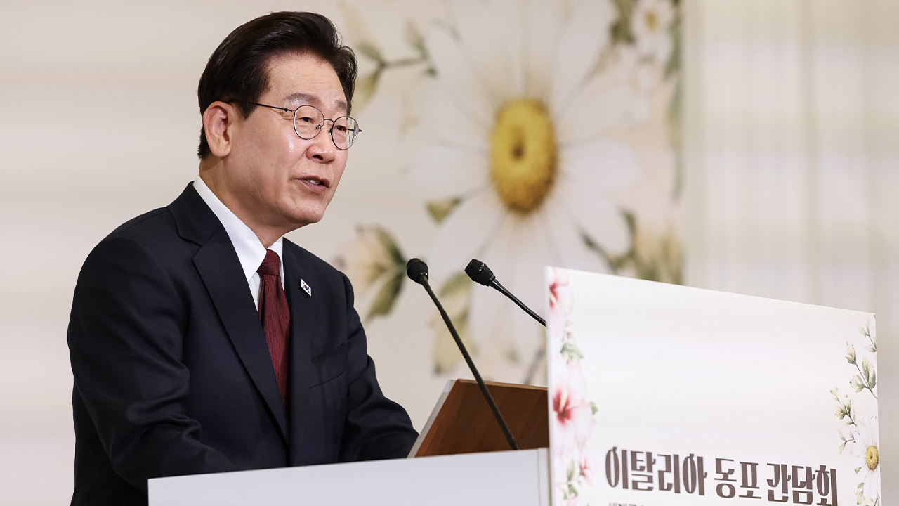 이탈리아 동포 만난 이 대통령 "투표권 행사 못하는 건 심각한 문제"