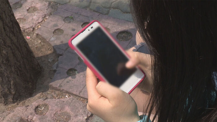 Global Push for 'Youth Social Media Ban' Sparks Heated Debate in Korea