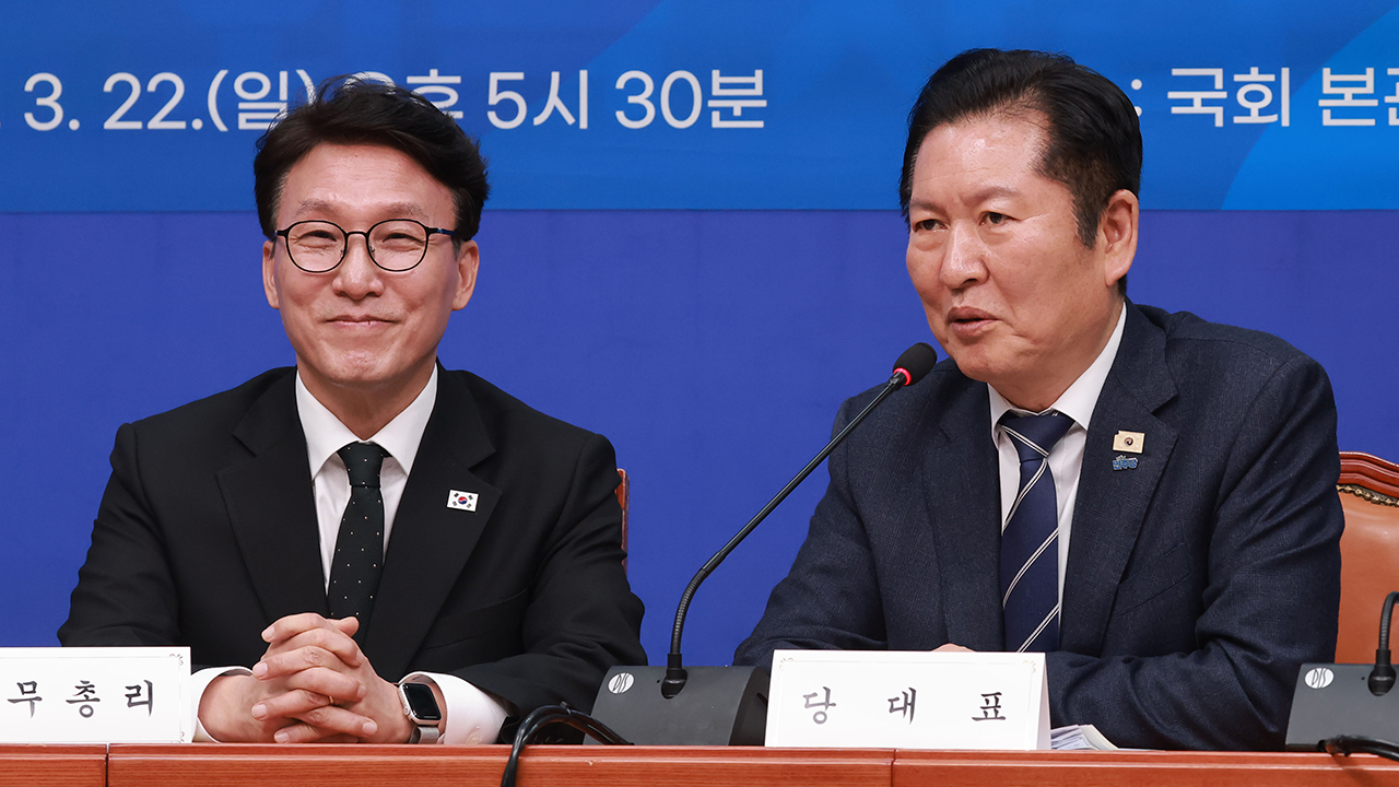 [속보] 청와대 "내일 이 대통령 귀국 공항 환영행사에 정청래·김민석 참석"