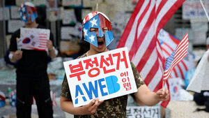 Political, Religious Tones Deepen at Jamsil Blockade Protest... Internal Clashes Over 'Yoon Again'