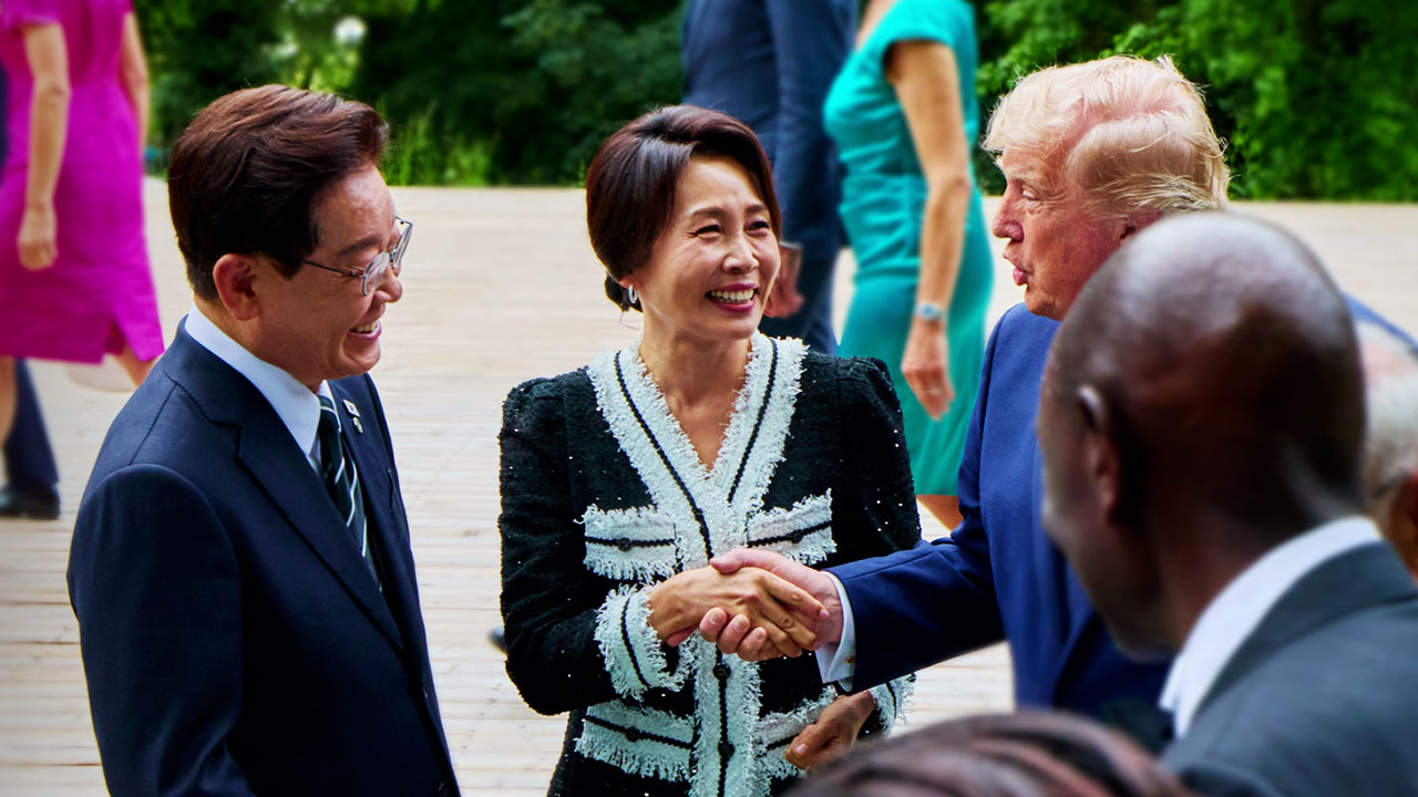 이 대통령 요청에 "노력하겠다"…트럼프와 '30초 대화'