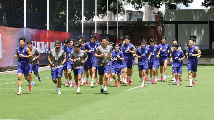 Group Top Spot Could Be Secured in Just Two Matches: Hong Myung-bo's Squad Eyes 'Path of Roses' with Win Over Mexico