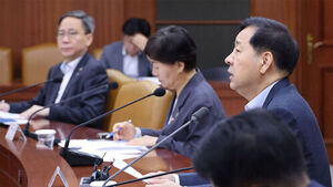 구윤철 "경유 유가연동보조금 9월까지 연장&hellip;전세버스도 지원"