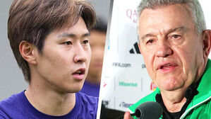 이강인 선수와 하비에르 아기레 감독의 모습. 배경에 FIFA.com, Hisense 로고가 보임.