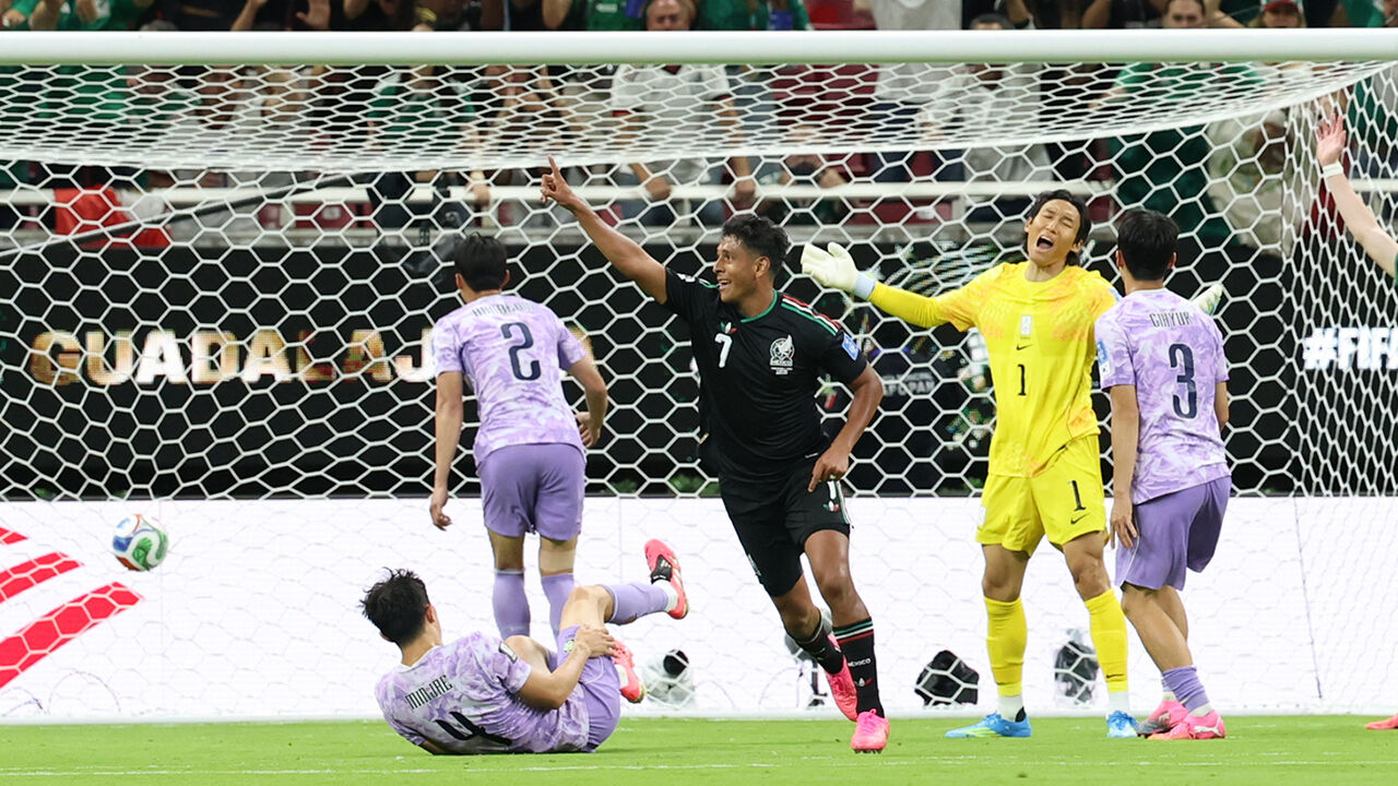 [속보] 한국 0-1 멕시코 (후반 5분 루이스 로모)