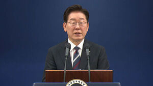 President Lee Requests Pope to Visit North Korea and DMZ; Pope Responds, "I Will Consider It"