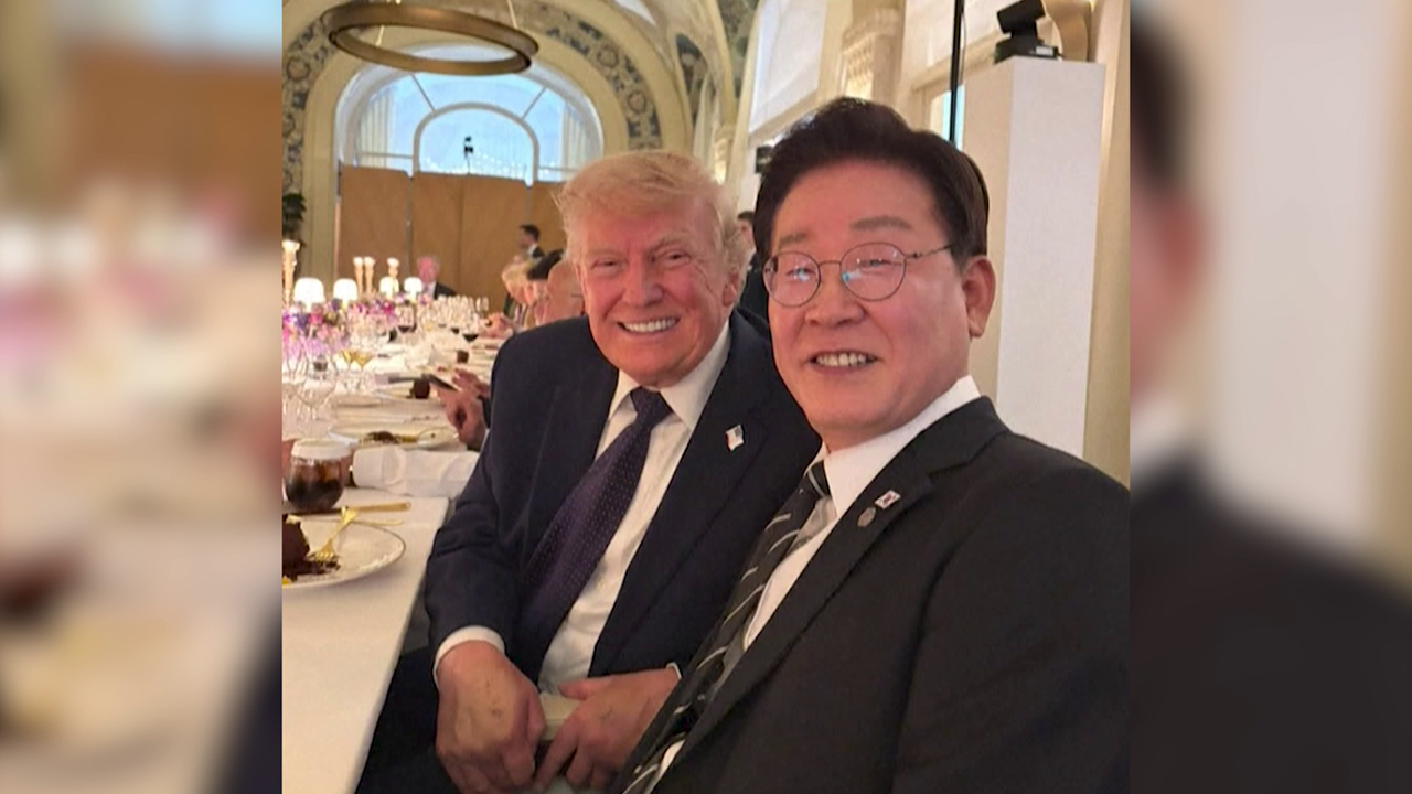 "트럼프, 북한에 관심 가질 때라고 말해"…군함 10척 건조 요청