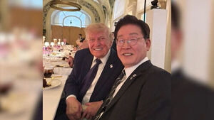 "트럼프, 북한에 관심 가질 때라고 말해"&hellip;군함 10척 건조 요청