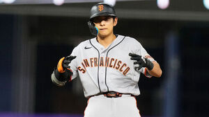 Lee Jung-hoo Records 25th Multi-Hit Game, Closing Gap on League Batting Leader Lopez