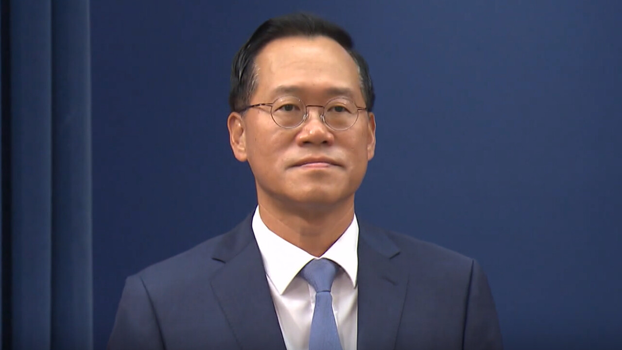 "범여권 일각 우려 목소리"…새 민정수석 전력 어땠길래