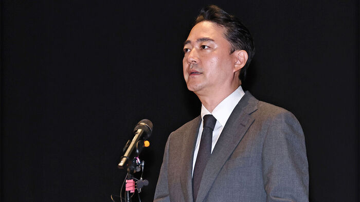 Rehabilitation Hearing Begins for JoongAng Group; Vice Chairman Hong Jeong-do Attends