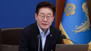 이 대통령 "국제 사회 속 한국 평가 남달라&hellip;1년간 많은 변화"