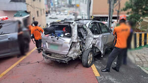 Another Accident Involving Elderly Driver in Busan: 4-Vehicle Collision on Uphill Road