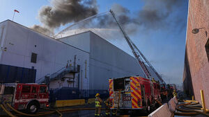 Fire at LA Cold Storage Facility Rages for a Week; 40 Million Kilograms of Food Hamper Efforts