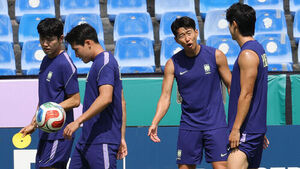 Hong Myung-bo's Squad Holds Final Training Ahead of South Africa Match, Only Need a Draw to Reach Round of 32