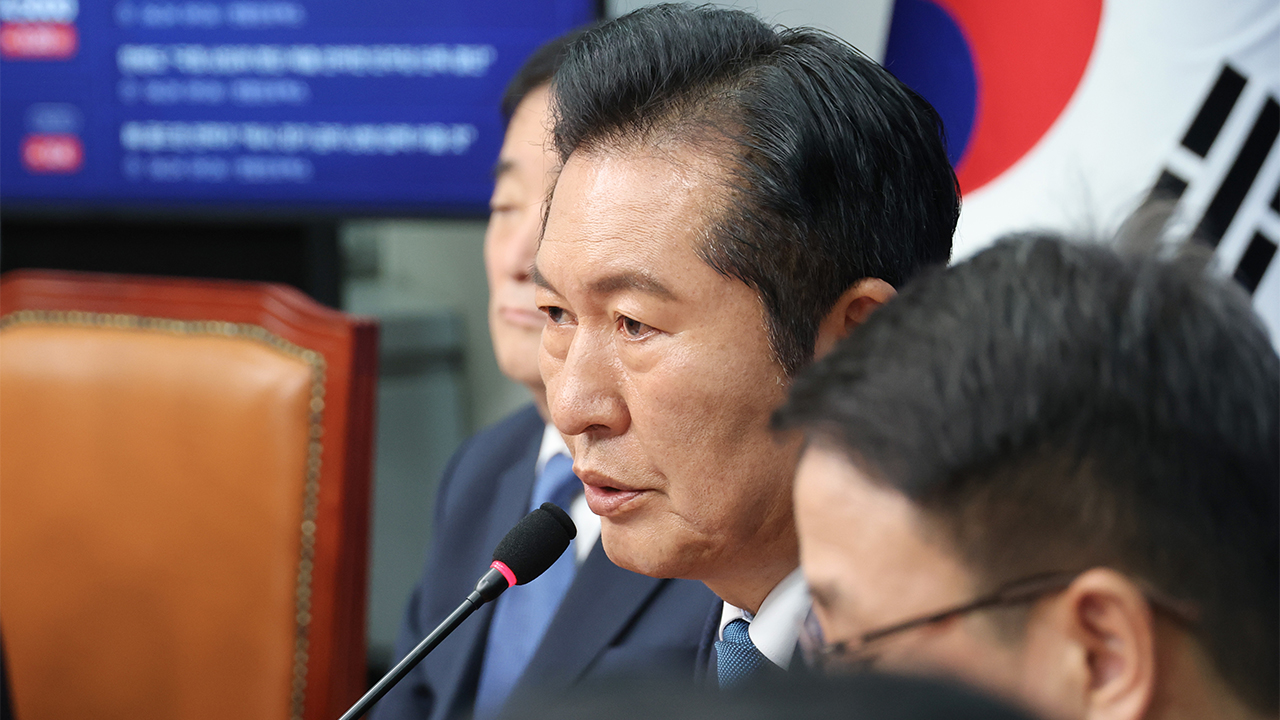 정청래, 당 대표직 전격 사퇴…연임 도전 수순 전망