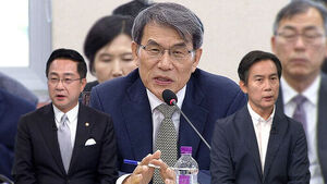Noh Tae-ak Criticized by Both Ruling and Opposition Parties Over 'Spouse-Accompanying Business Trip' Excuse
