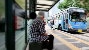 Seoul City Council Passes Ordinance for Free Bus Rides for Seniors Aged 70 and Older