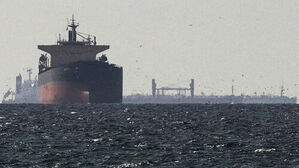 Four South Korean Vessels Pass Through Strait... "Escaping While Toll-Free"