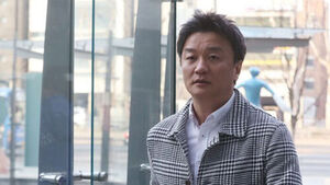 '노인 폭행 연루' 임우재 전 삼성전기 고문 2심서 집행유예&middot;석방