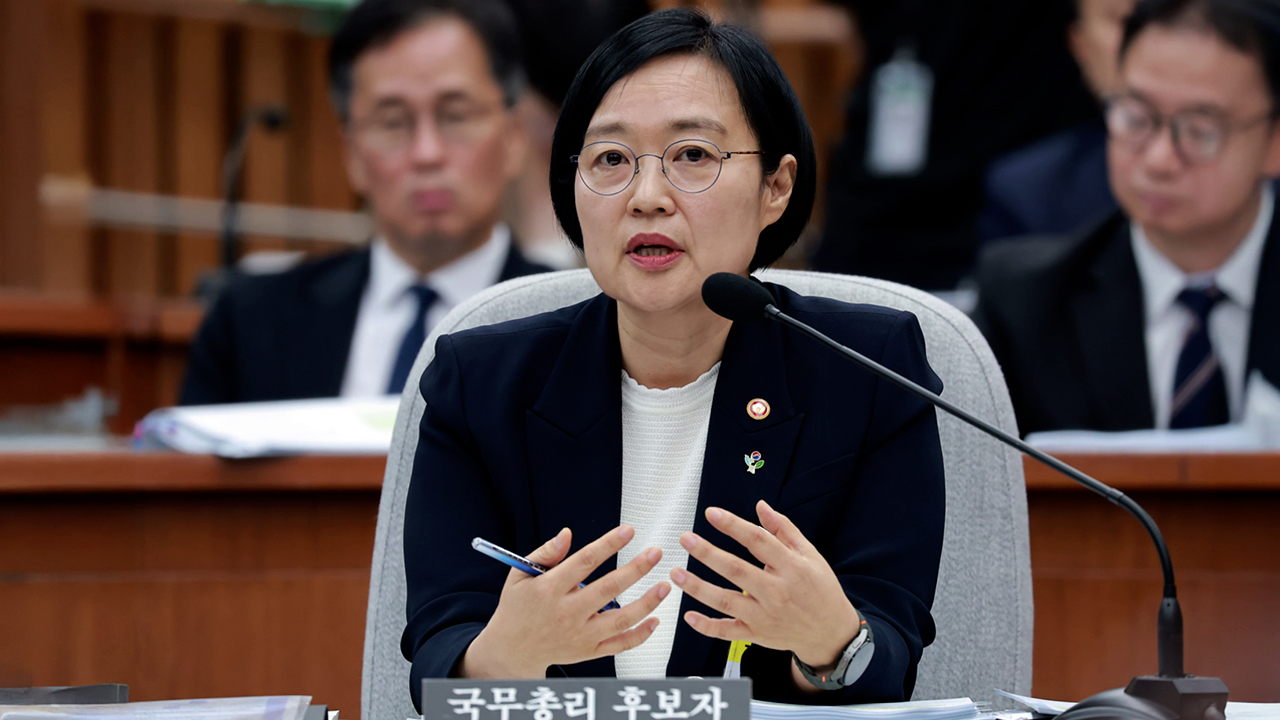"권력 마귀" "총리 적임자"…한성숙 청문회 첫날 '격돌'